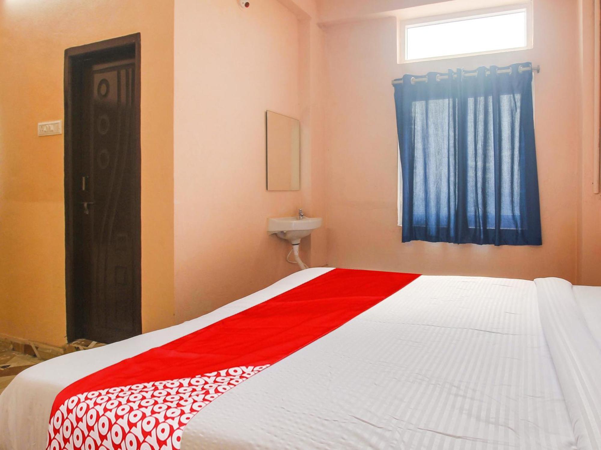 Hotel O R.J.International Pedda Ambarpet Bagian luar foto