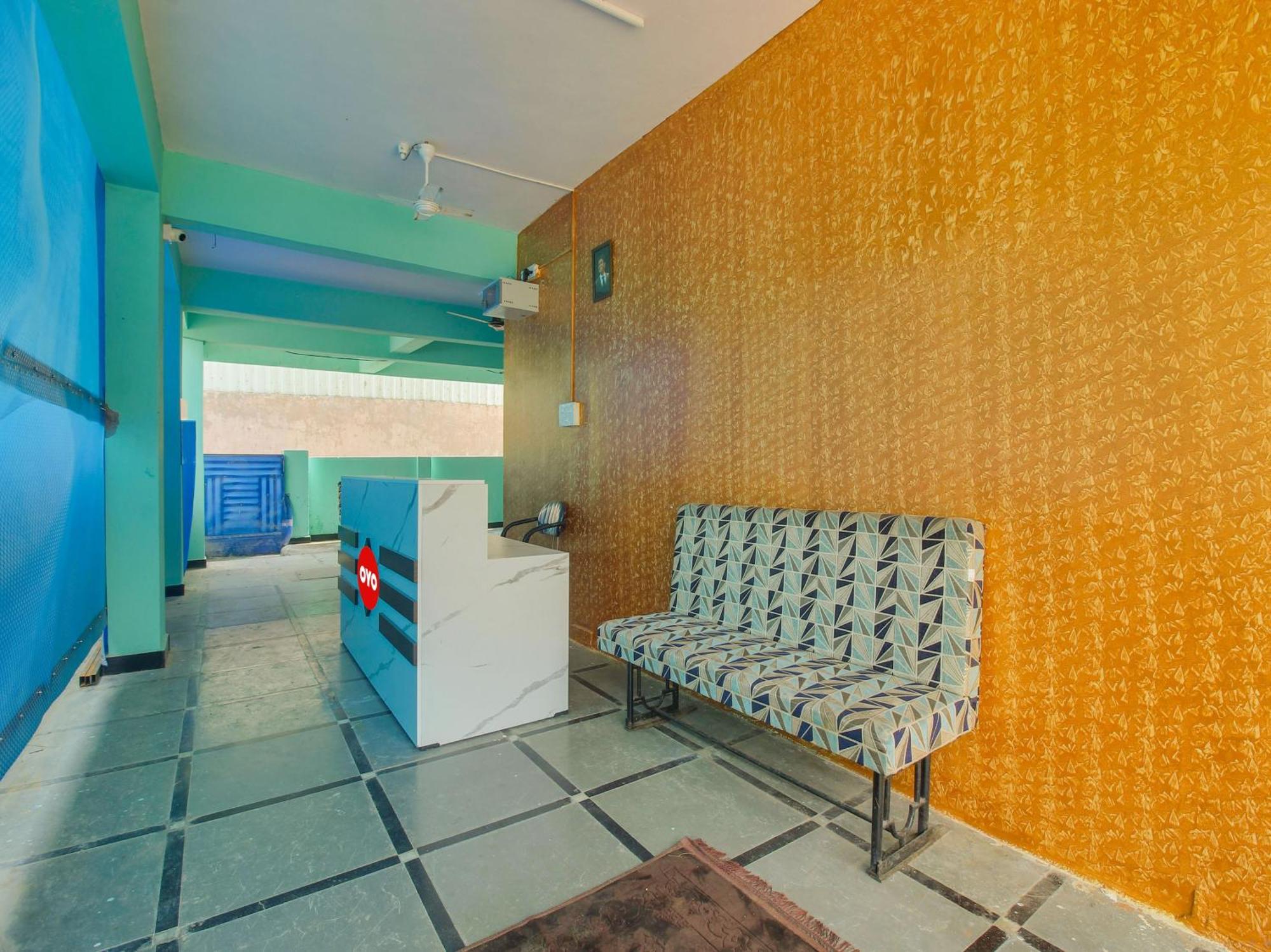 Hotel O R.J.International Pedda Ambarpet Bagian luar foto