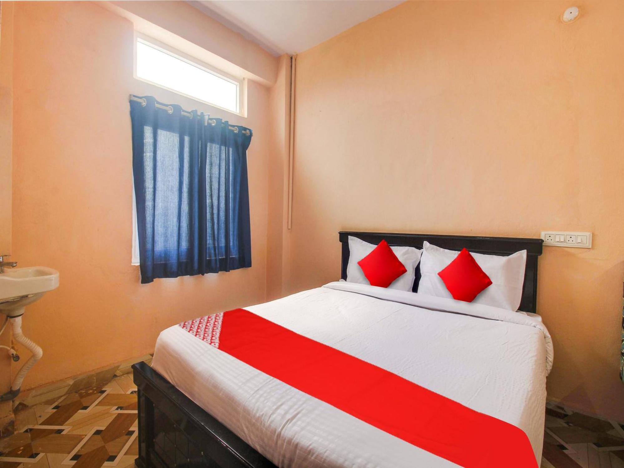 Hotel O R.J.International Pedda Ambarpet Bagian luar foto
